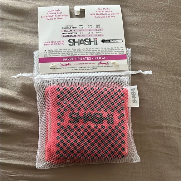 SHASHI Vibrant Pink Mesh Socks - Picture 1 of 2